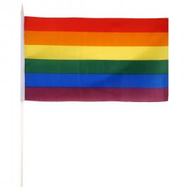 Prideflagg på Pinne